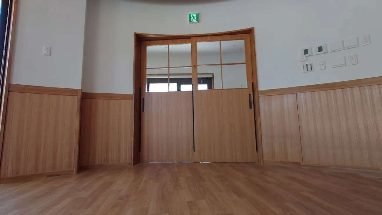 陽だまりの家保育園枠建具