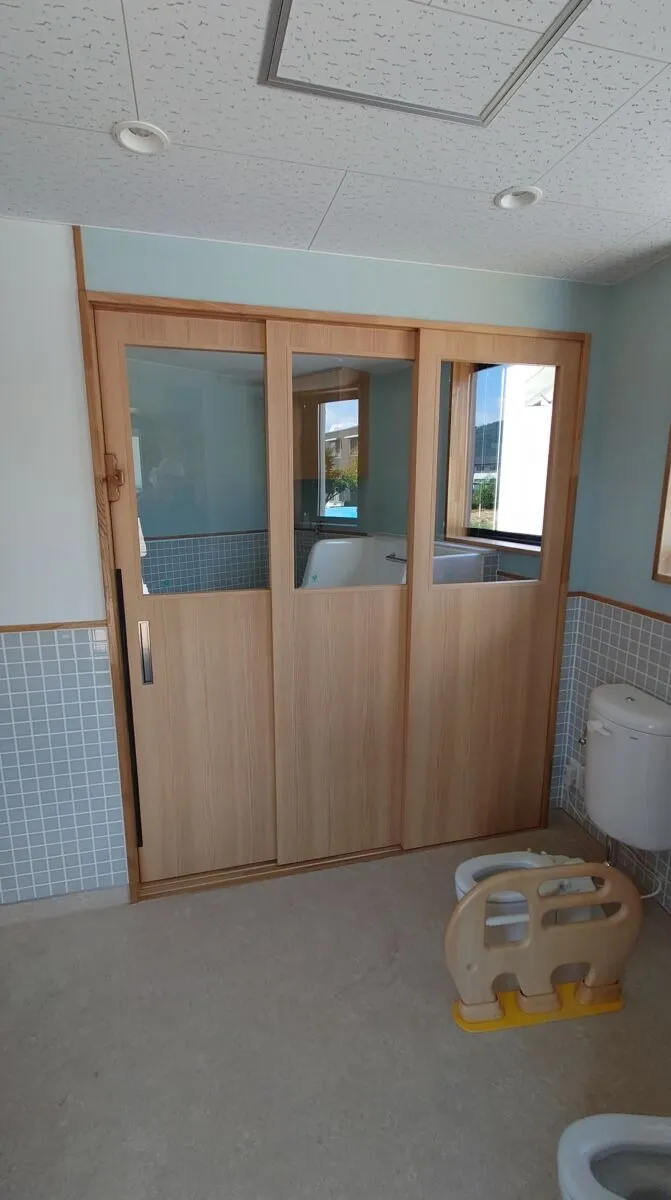 陽だまりの家保育園枠建具